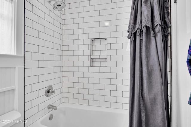 416 S 8th St, Wilmington, NC 28401 - full bath with shower / bathtub combination with curtain and toilet