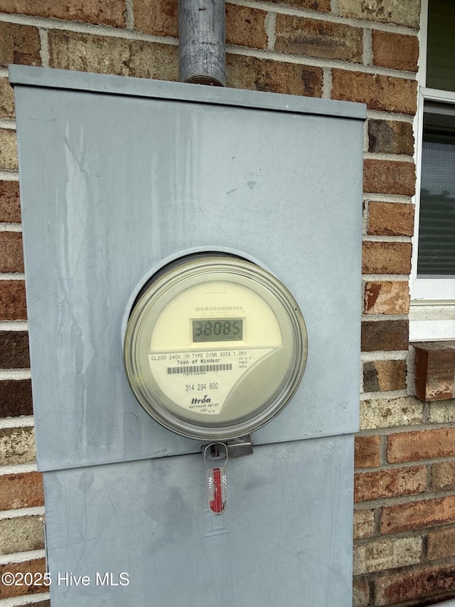 208 W Gray St, Windsor, NC 27983 - exterior view of electric meter