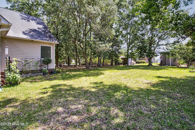 203 Abbey Ln, Wilmington, NC 28411 - view of grassy yard