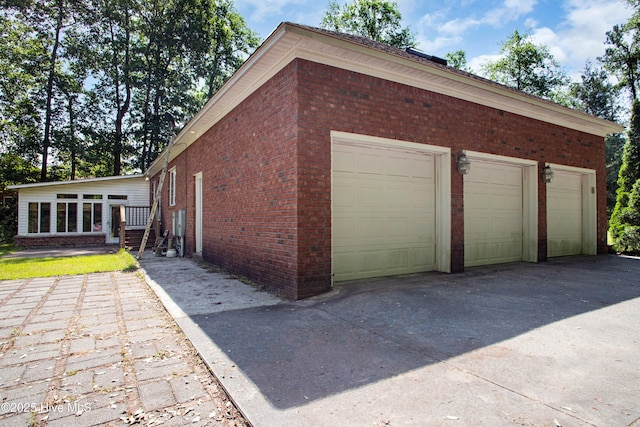 143 Rock Creek Dr, New Bern, NC 28562 - garage with driveway