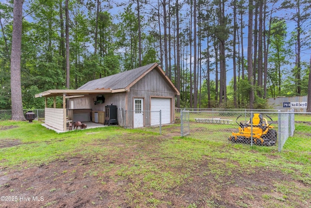 view of detached garage