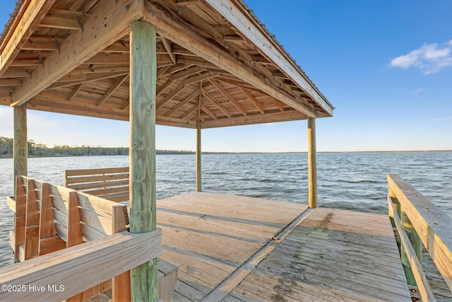 dock featuring a water view
