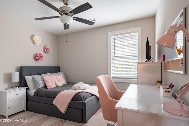 bedroom featuring ceiling fan