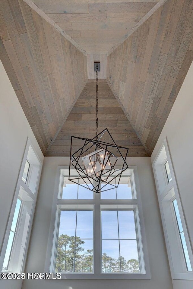 1326 Tidalwalk Dr, Wilmington, NC 28409 - detailed view of a chandelier and wood ceiling
