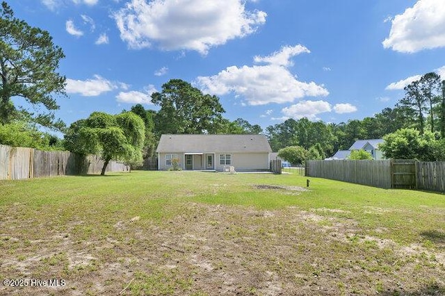 102 Rocky Ct, Richlands, NC 28574 - view of rear view of house
