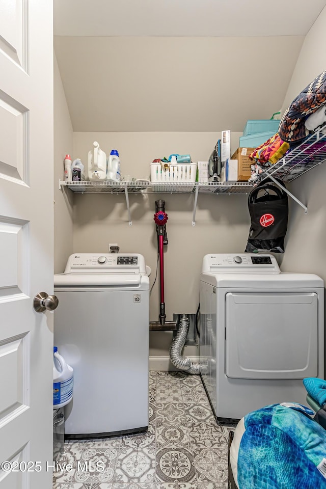 90 N Lamplighters Walk, Hampstead, NC 28443 - laundry area with washer and dryer and light tile patterned floors
