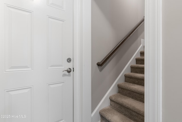 3032 Beachcomber Dr, Southport, NC 28461 - view of staircase