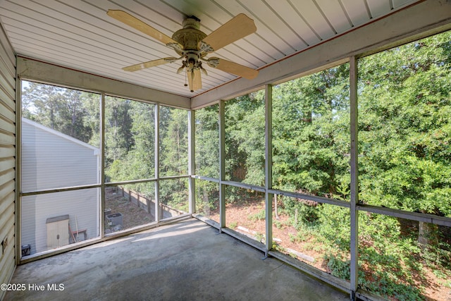 2726 S 17th St Unit C, Wilmington, NC 28412 - unfurnished sunroom featuring ceiling fan