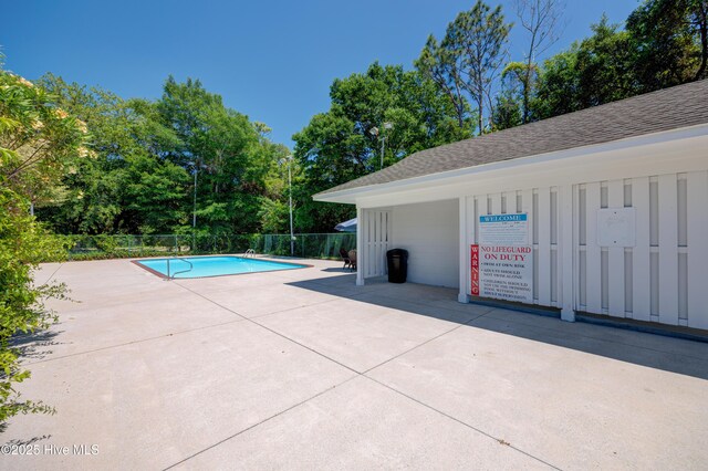 2726 S 17th St Unit C, Wilmington, NC 28412 - community pool with a patio area