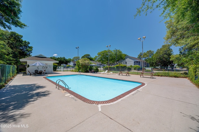 2726 S 17th St Unit C, Wilmington, NC 28412 - community pool with a patio