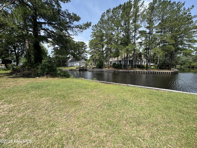 107 Knottline Rd, New Bern, NC 28562 - view of green lawn featuring a water view