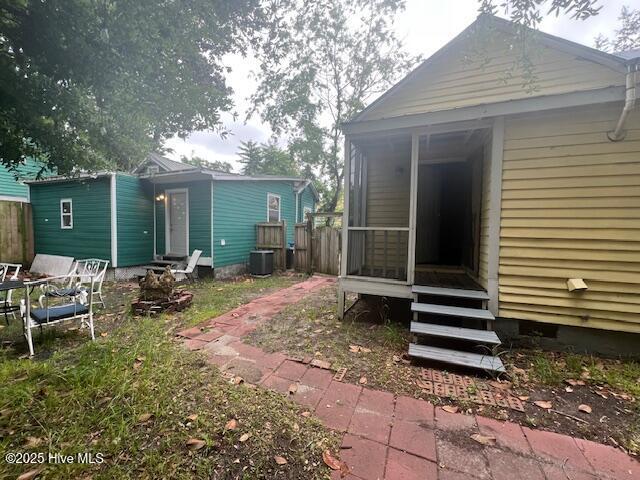 617 Fullwood St, Wilmington, NC 28401 - rear view of house with central AC and fence