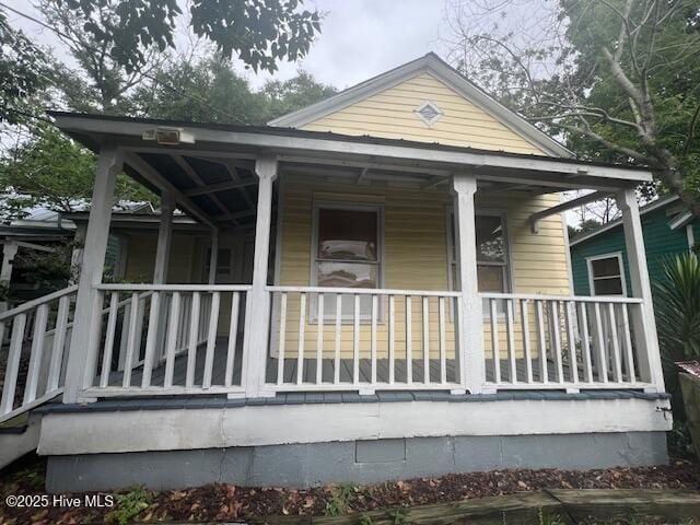 617 Fullwood St, Wilmington, NC 28401 - view of home's exterior with a porch