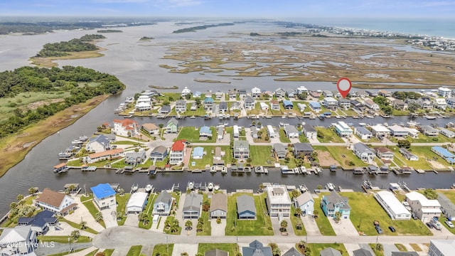 9089 W 9th St, Surf City, NC 28445 - aerial view of property and surrounding area featuring a large body of water