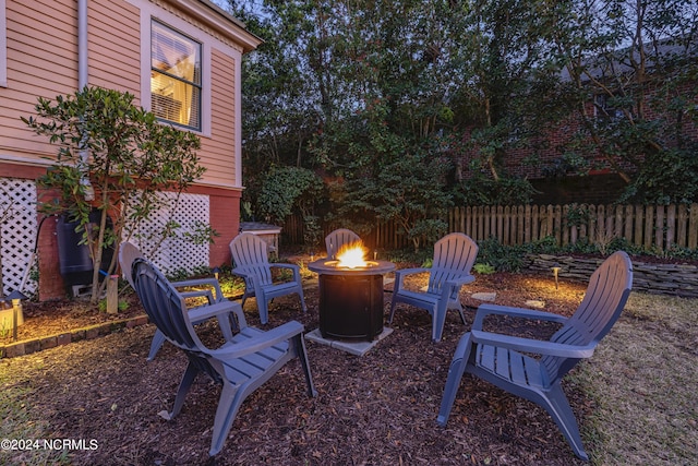 412 S 3rd St, Wilmington, NC 28401 - view of yard featuring a fire pit