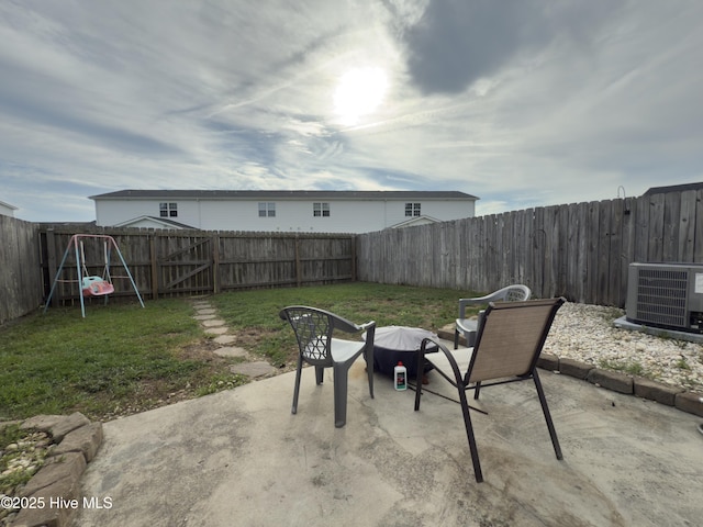 141 Jessie Cir, Hubert, NC 28539 - fenced backyard with a patio area