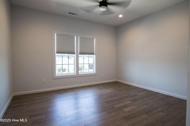 302 N 16th St, Morehead City, NC 28557 - unfurnished room featuring ceiling fan, dark wood-style floors, baseboards, and recessed lighting