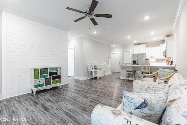 395 S Crow Creek Dr Unit 1601, Calabash, NC 28467 - living area featuring ornamental molding, recessed lighting, dark wood-style flooring, baseboards, and ceiling fan