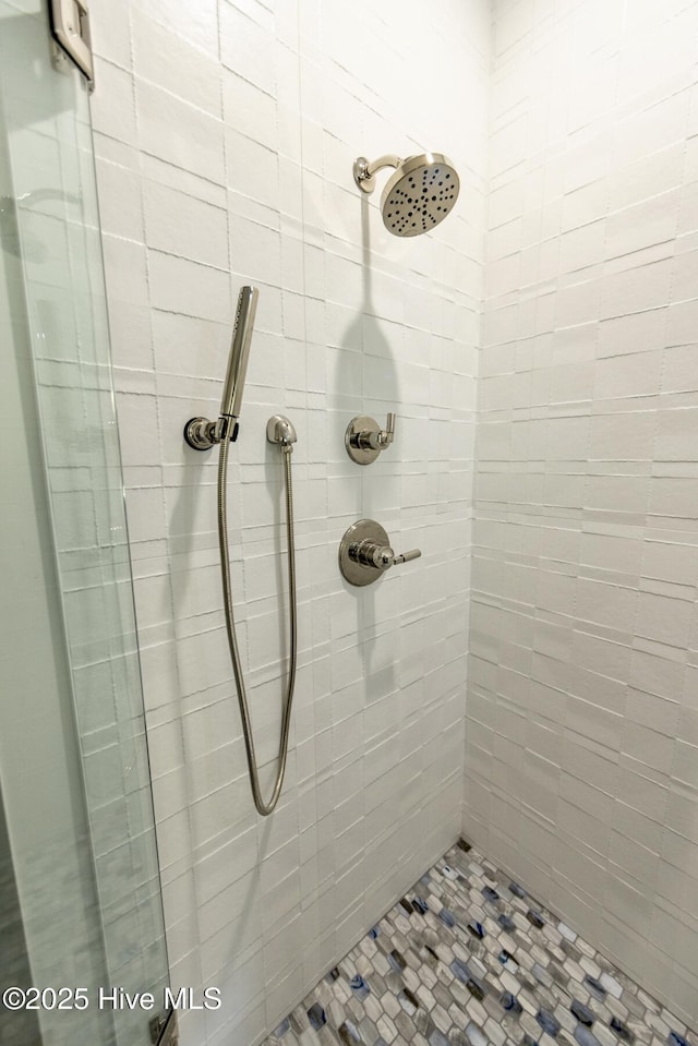 120 Fairview Rd, Leland, NC 28451 - bathroom featuring tiled shower