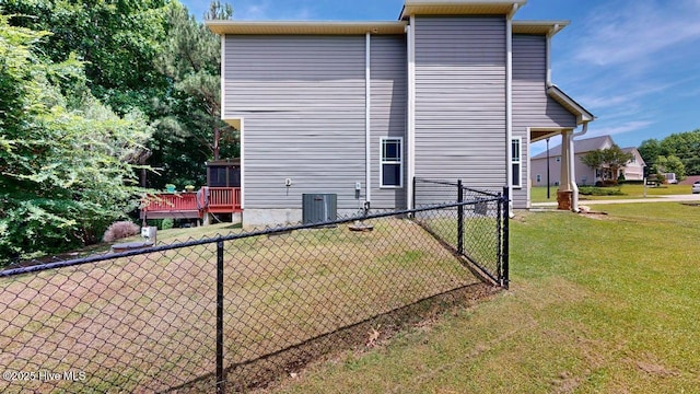 44 Nassau Ct, Clayton, NC 27520 - view of side of property