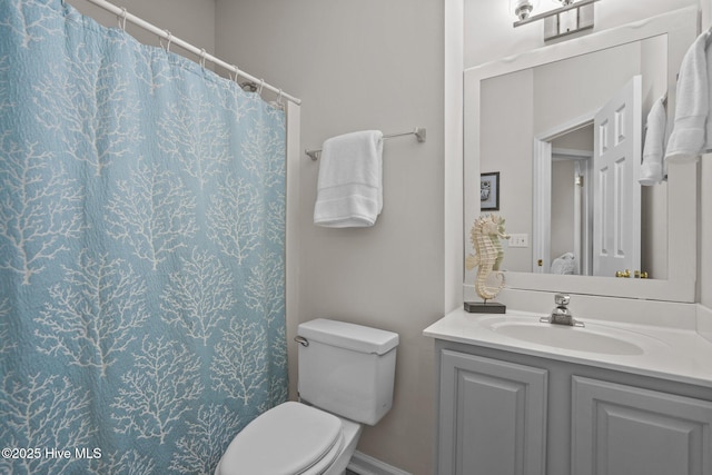 1424 Elgin St, Wilmington, NC 28409 - full bath with vanity and a shower with shower curtain