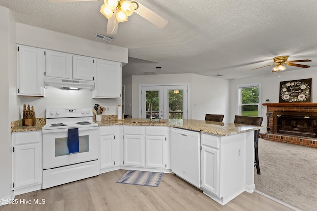 510 Greenfield Pl, Sneads Ferry, NC 28460 - kitchen with white appliances, ceiling fan, under cabinet range hood, a sink, and a textured ceiling