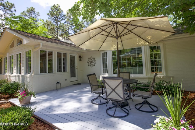 7 Saddle Pl, Pinehurst, NC 28374 - wooden deck with outdoor dining space