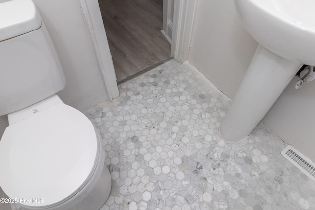 808 Cabarrus St, Edenton, NC 27932 - bathroom featuring toilet