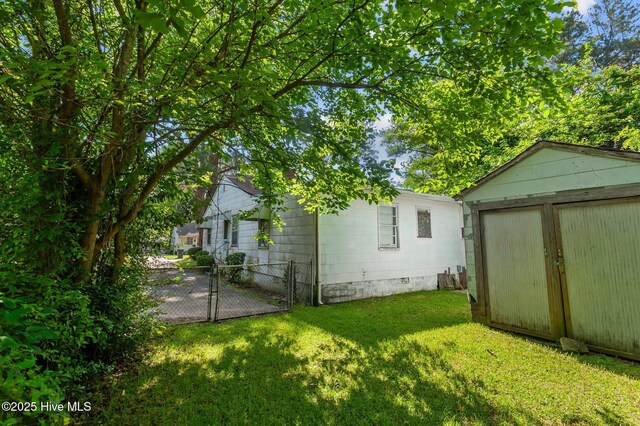 1704 Charlotte Ave, Kinston, NC 28501 - view of side of home featuring a gate