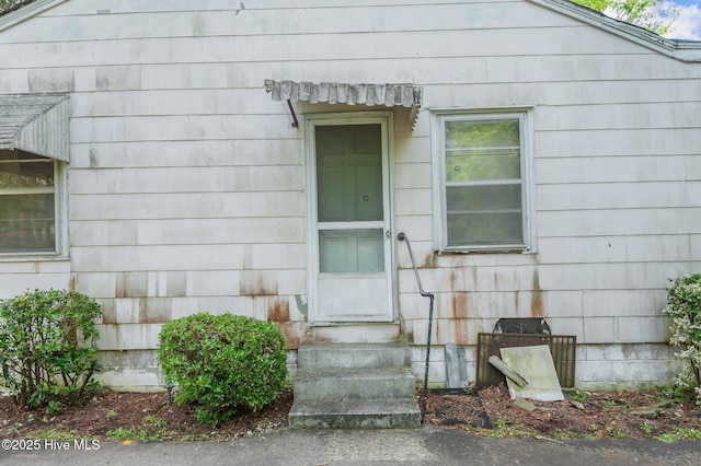 1704 Charlotte Ave, Kinston, NC 28501 - view of exterior entry