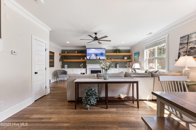 157 Heritage Way, Hampstead, NC 28443 - living room featuring ornamental molding, a ceiling fan, wood finished floors, recessed lighting, and baseboards