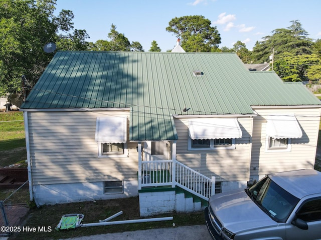 308 Terry St, Hamlet, NC 28345 - back of property featuring metal roof
