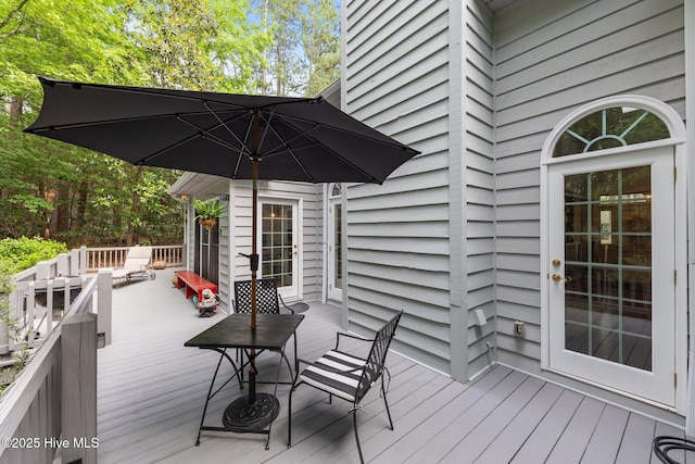 3 Merion Cir, Pinehurst, NC 28374 - deck featuring outdoor dining area