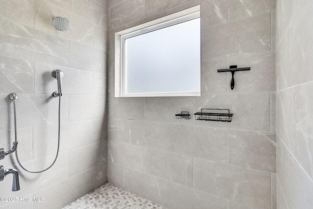 115 Norman Cir, Aberdeen, NC 28315 - full bath with tiled shower
