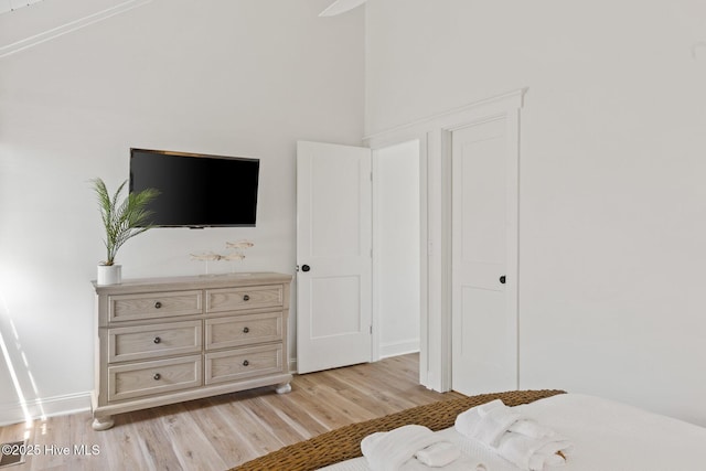 305 S Bald Head Wynd Wynd Unit 16, Bald Head Island, NC 28461 - bedroom featuring light wood finished floors and baseboards