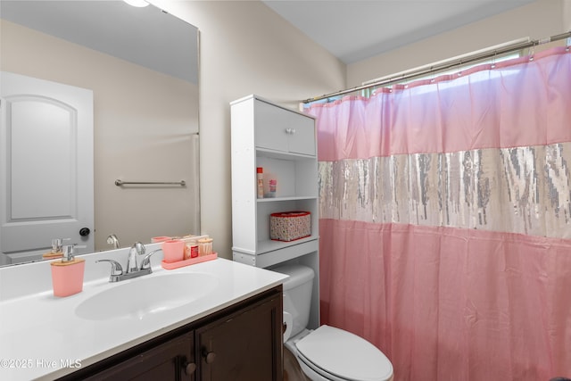302 Boxwood Ct, Jacksonville, NC 28540 - full bath with vanity, toilet, and a shower with shower curtain