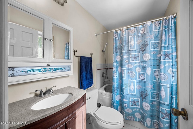 1005 Pirate Cove Cir, Oriental, NC 28571 - bathroom featuring vanity, toilet, and shower / bathtub combination with curtain