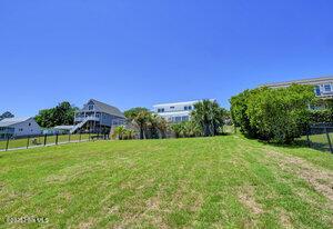 1205 Kings Lndg, Hampstead, NC 28443 - view of yard