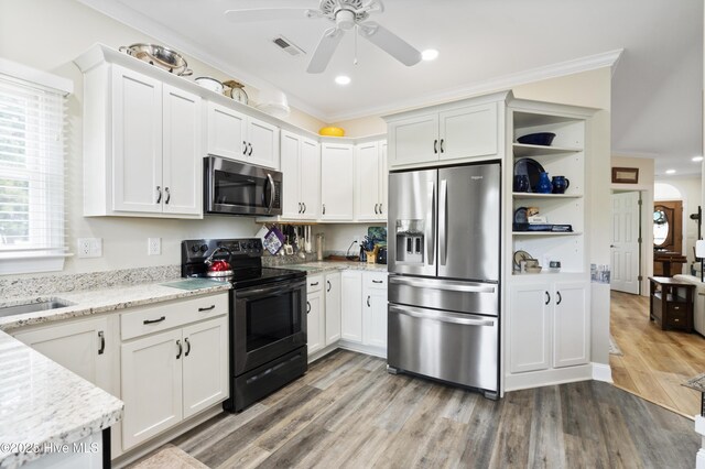 106 N Shore Dr, Sneads Ferry, NC 28460 - view of property location featuring a large body of water and a golf course