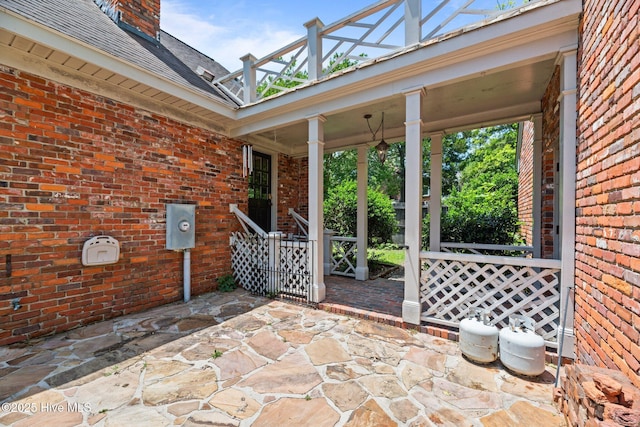 1510 Lucerne Way, New Bern, NC 28560 - view of porch