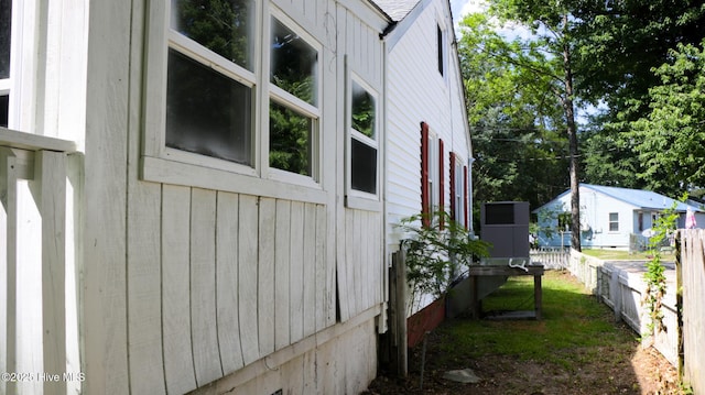 1817 Asheville St, New Bern, NC 28560 - view of side of home