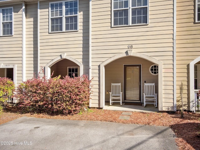 98 Mccain Ln Unit 3, Swansboro, NC 28584 - view of doorway to property