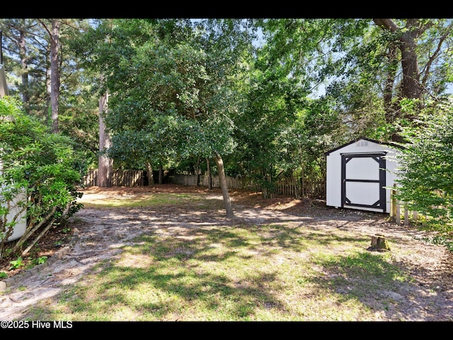 822 Lambrook Dr, Wilmington, NC 28411 - view of yard