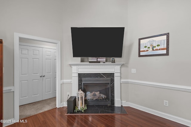 905 Sebring Dr, Winterville, NC 28590 - detailed view of wood finished floors, a premium fireplace, and baseboards