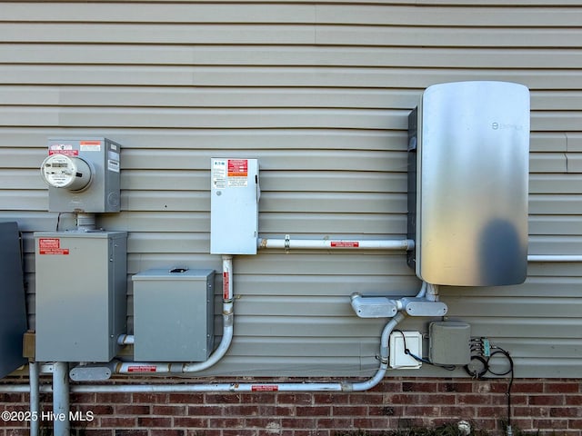 126 Vick Ave, Carthage, NC 28327 - exterior view of electric meter