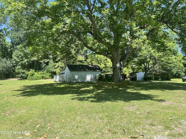 308 Hooker Rd, Wilmington, NC 28403 - view of green lawn