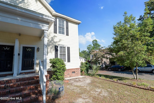 700 S 3rd St, Wilmington, NC 28401 - entrance to property with crawl space