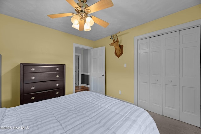 4912 Cypress Shores Dr, New Bern, NC 28562 - carpeted bedroom with a closet and a ceiling fan