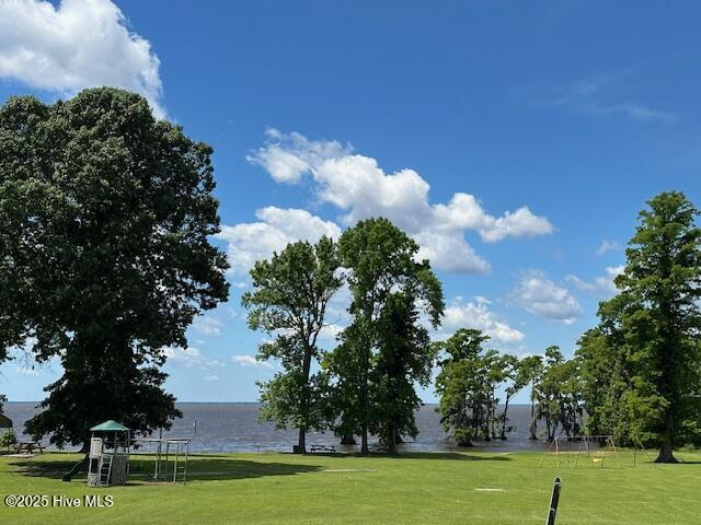 304-306 Pineview Dr, Edenton, NC 27932
