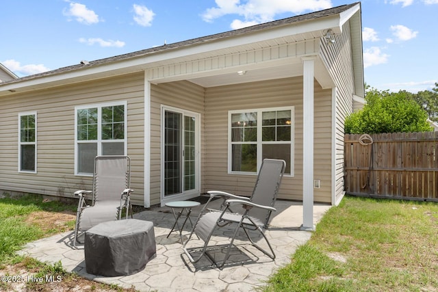 317 Inverness Dr, Hubert, NC 28539 - back of property featuring a patio